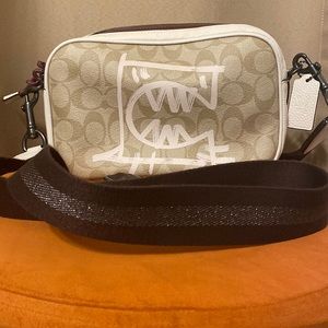 Vale Jes Crossbody and Signature Canvas with Rexy by Guang Yu Coach